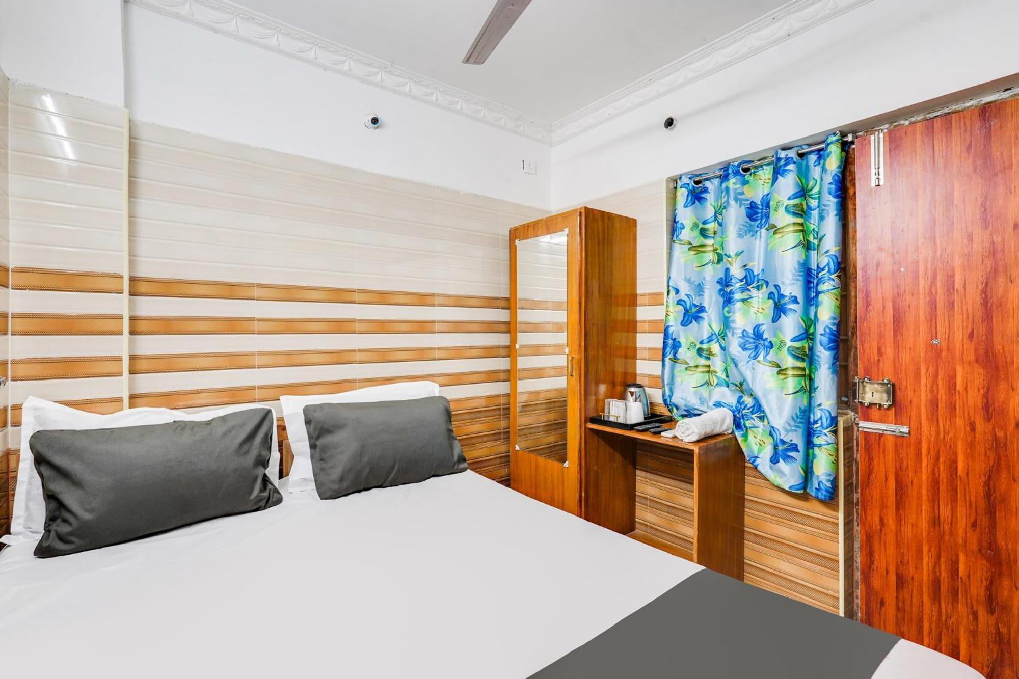 Super Hotel O Sharmila Guest House Kottakuppam Eksteriør bilde